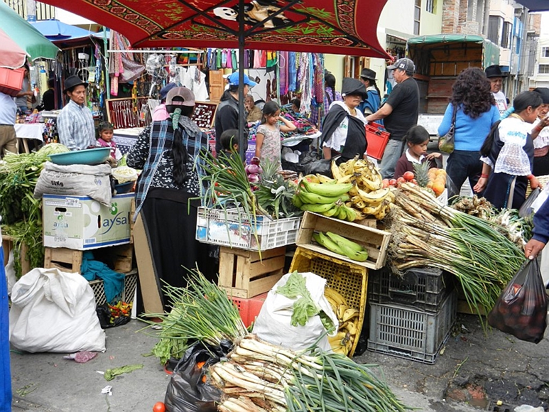 101_Ecuador_Otavalo_Market.JPG