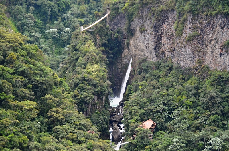 322_Ecuador_Pailon_del_Diablo.JPG