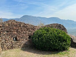 011_Italien_Suedtirol_Schernag_Burgruine_Kasatsch