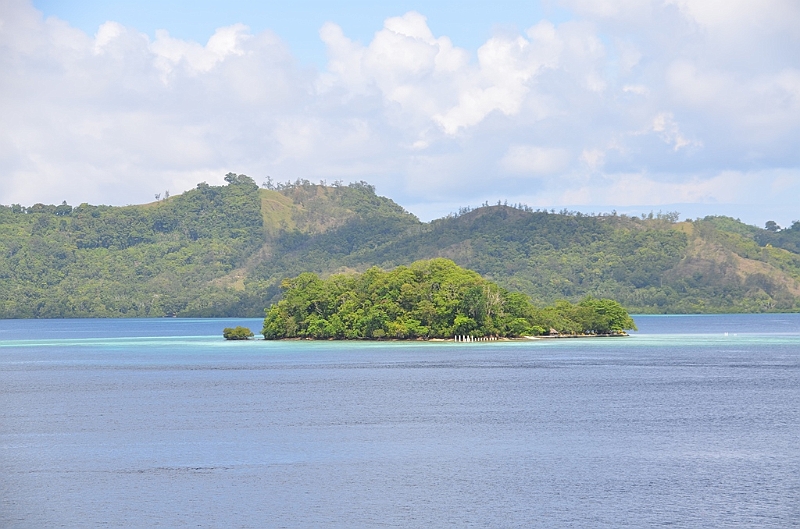 011_Solomon_Islands_Roderick_Bay.JPG
