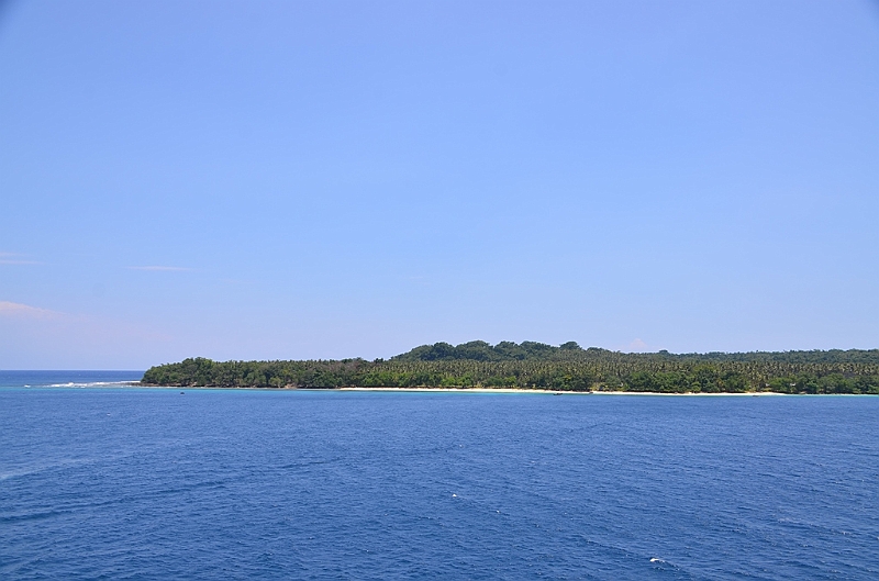 098_Vanuatu_Paradise_Lagoon.JPG